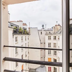 Apartment Montmartre - Rue Richer, Paris